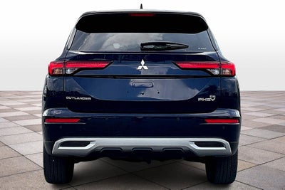 2025 Mitsubishi Outlander PHEV SE