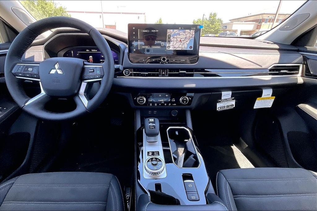 2026 Mitsubishi Outlander PHEV SE
