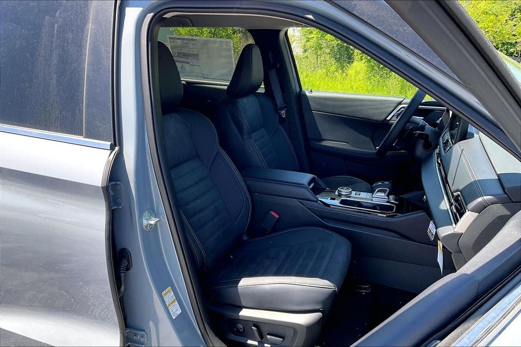 2026 Mitsubishi Outlander PHEV SE