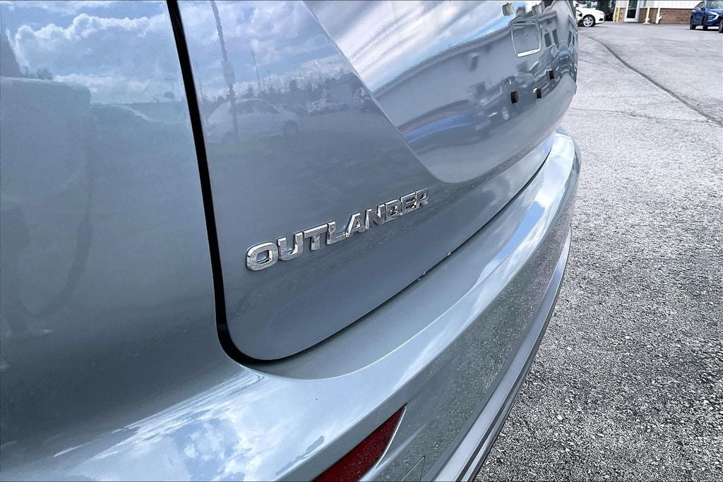 2026 Mitsubishi Outlander PHEV SE