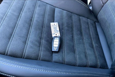 2024 Mitsubishi Outlander PHEV SE