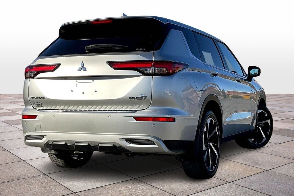 2024 Mitsubishi Outlander PHEV SE
