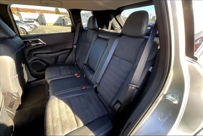 2024 Mitsubishi Outlander PHEV SE