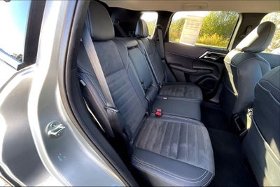 2024 Mitsubishi Outlander PHEV SE