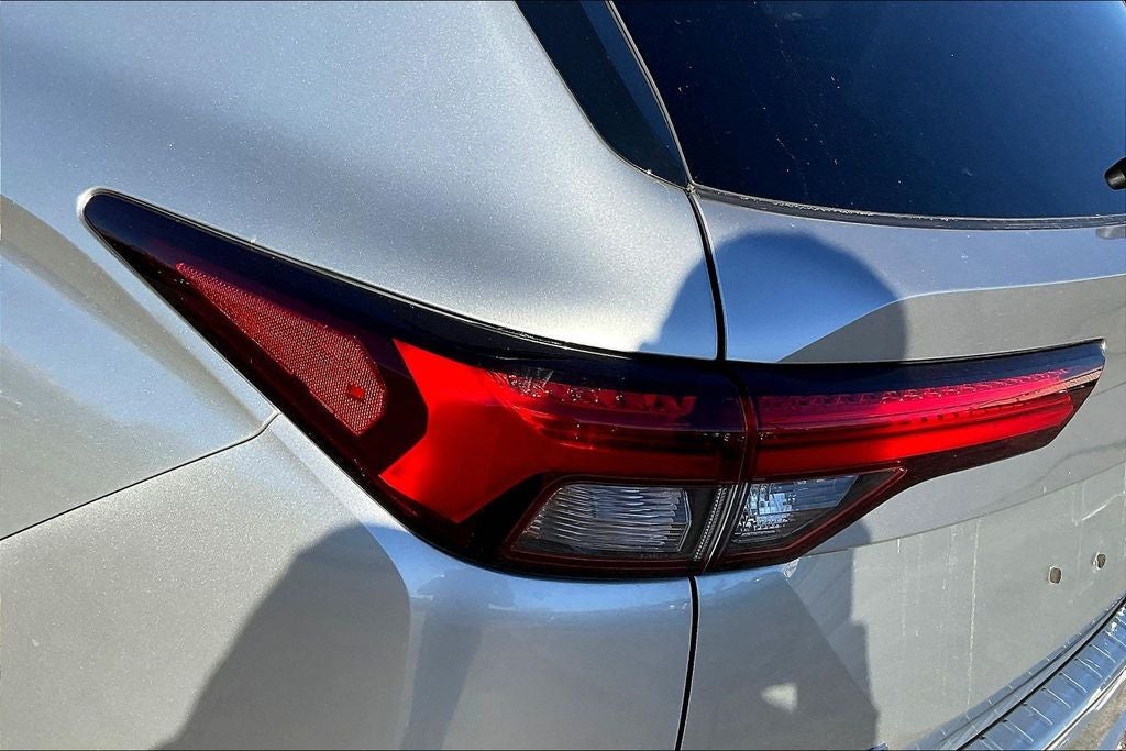 2024 Mitsubishi Outlander PHEV SE