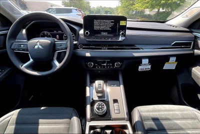 2025 Mitsubishi Outlander PHEV SE