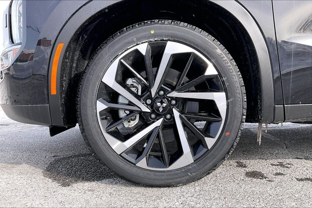 2025 Mitsubishi Outlander PHEV SE