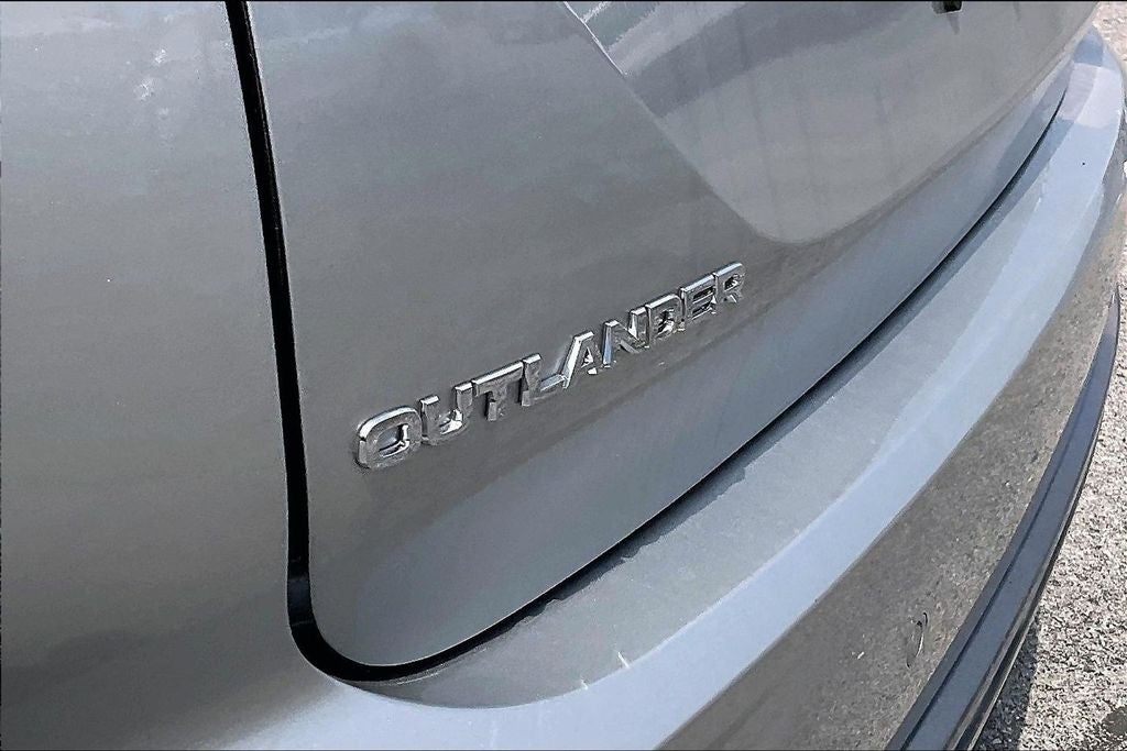 2026 Mitsubishi Outlander PHEV SE