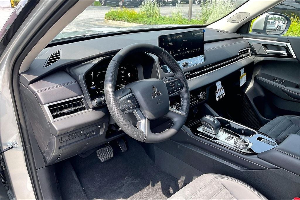 2026 Mitsubishi Outlander PHEV SE