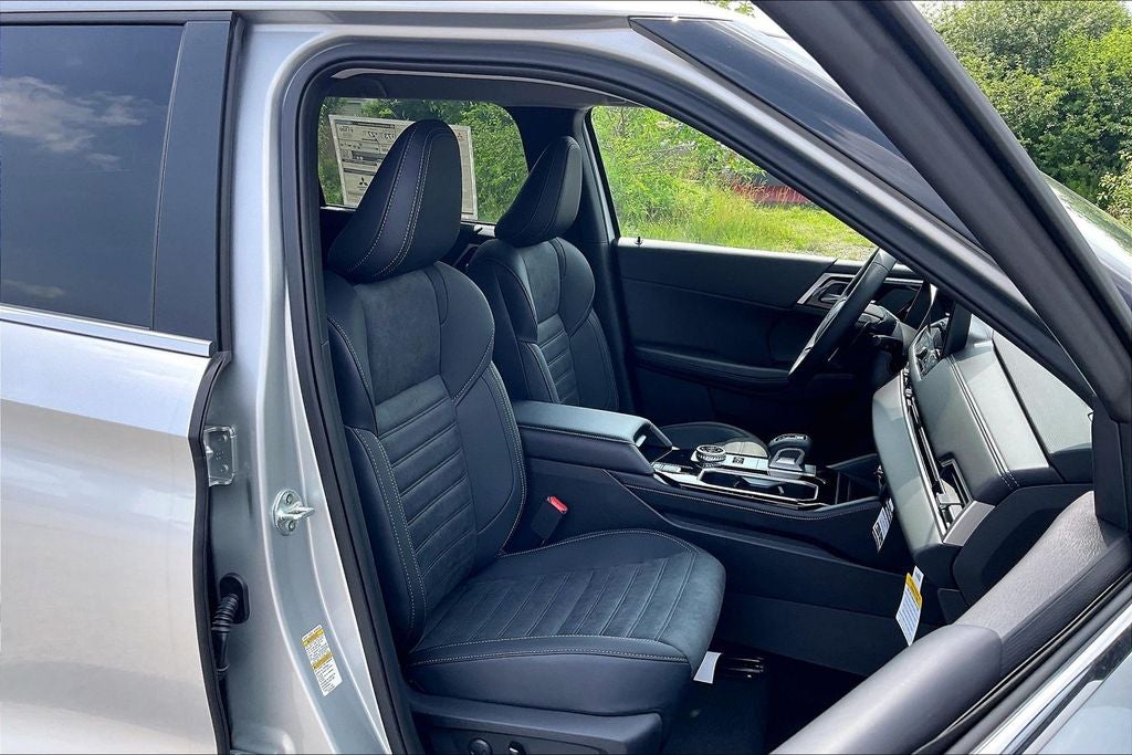 2026 Mitsubishi Outlander PHEV SE