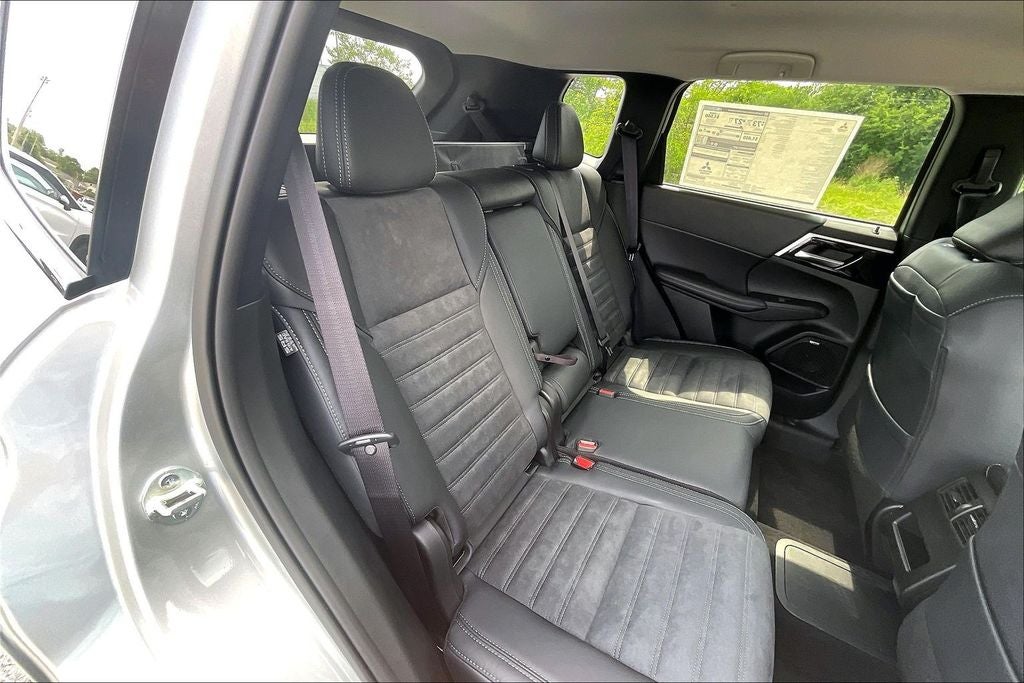 2026 Mitsubishi Outlander PHEV SE
