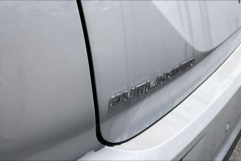 2026 Mitsubishi Outlander PHEV SEL