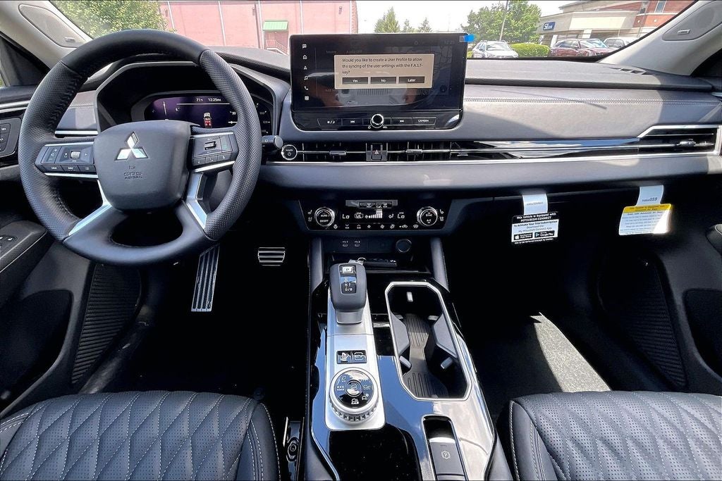 2026 Mitsubishi Outlander PHEV SEL