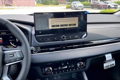 2026 Mitsubishi Outlander PHEV SEL