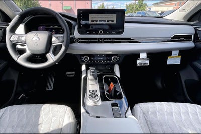 2026 Mitsubishi Outlander PHEV SEL