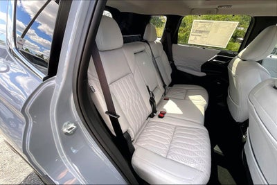 2026 Mitsubishi Outlander PHEV SEL