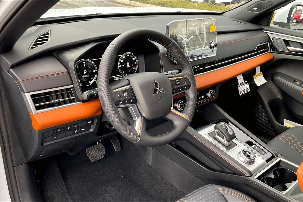 2025 Mitsubishi Outlander PHEV SEL