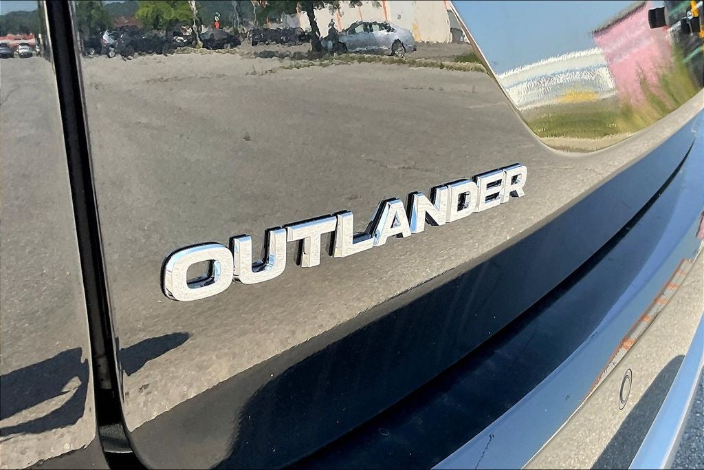 2025 Mitsubishi Outlander PHEV SEL Platinum Edition