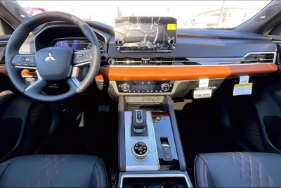 2025 Mitsubishi Outlander PHEV SEL