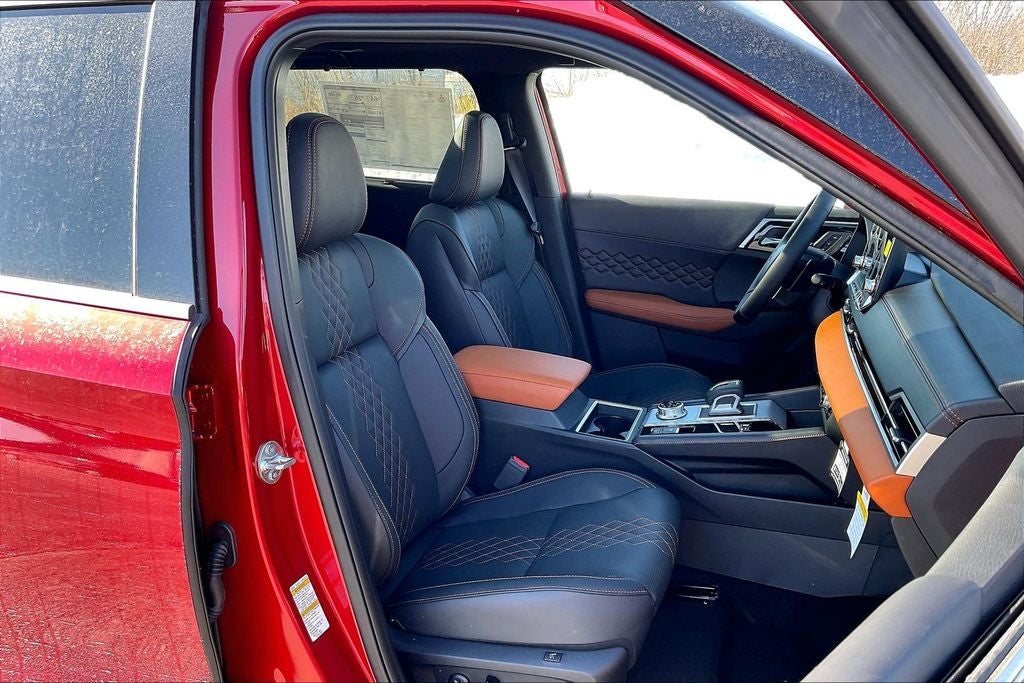 2025 Mitsubishi Outlander PHEV SEL