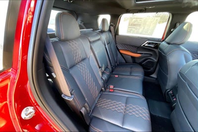 2025 Mitsubishi Outlander PHEV SEL