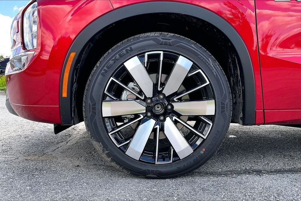 2026 Mitsubishi Outlander PHEV SEL