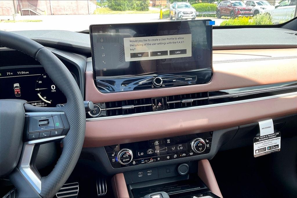 2026 Mitsubishi Outlander PHEV SEL
