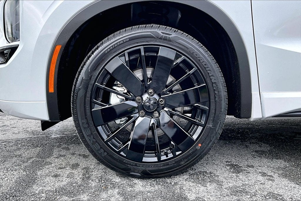 2026 Mitsubishi Outlander PHEV SEL