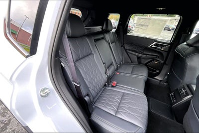 2026 Mitsubishi Outlander PHEV SEL