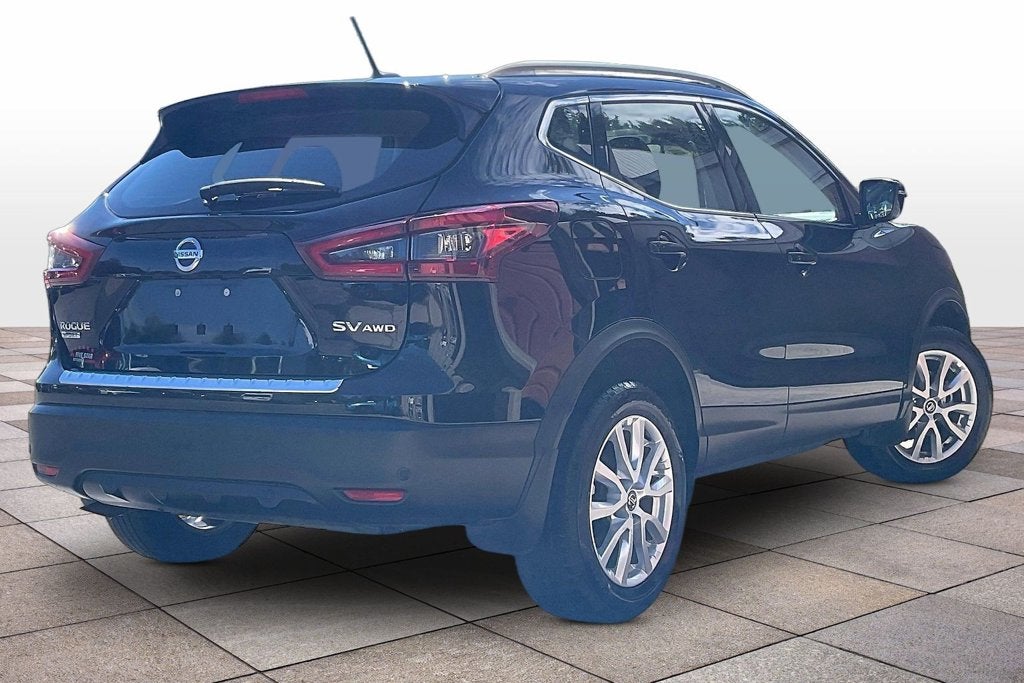 2022 Nissan Rogue Sport SV