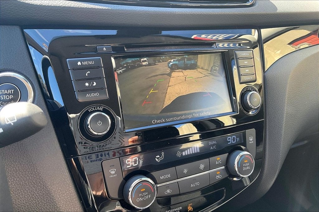 2022 Nissan Rogue Sport SV