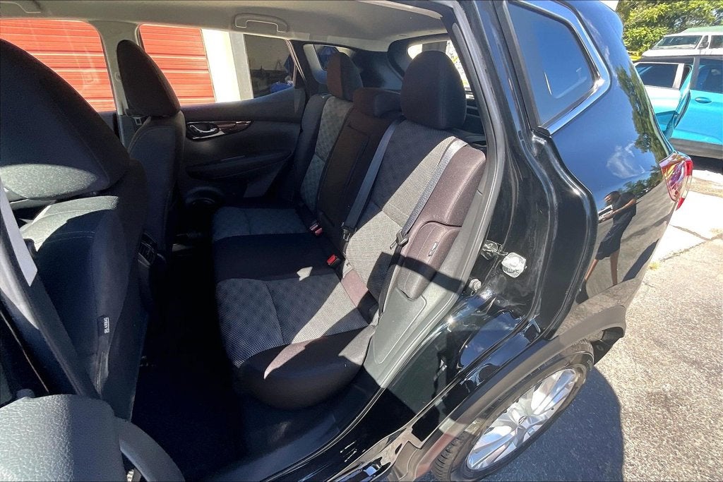 2022 Nissan Rogue Sport SV