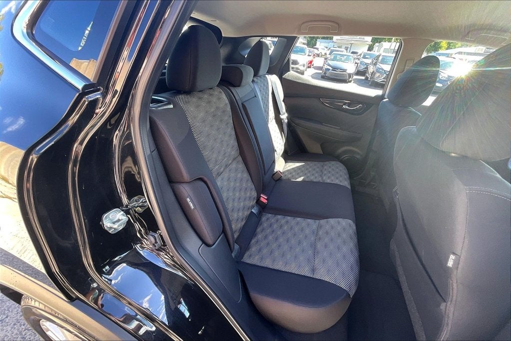 2022 Nissan Rogue Sport SV