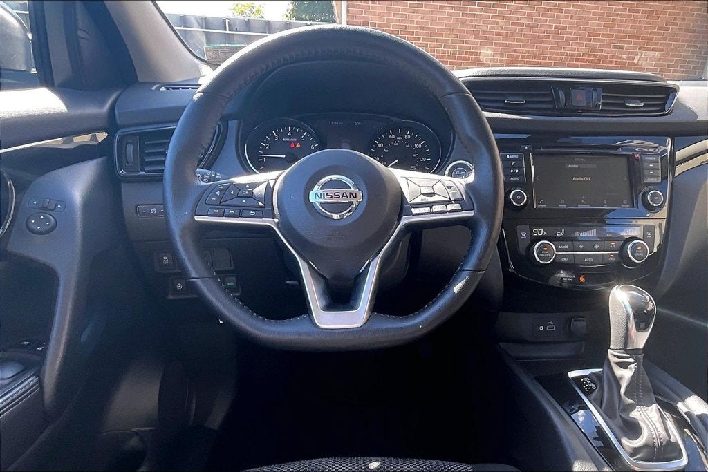2022 Nissan Rogue Sport SV