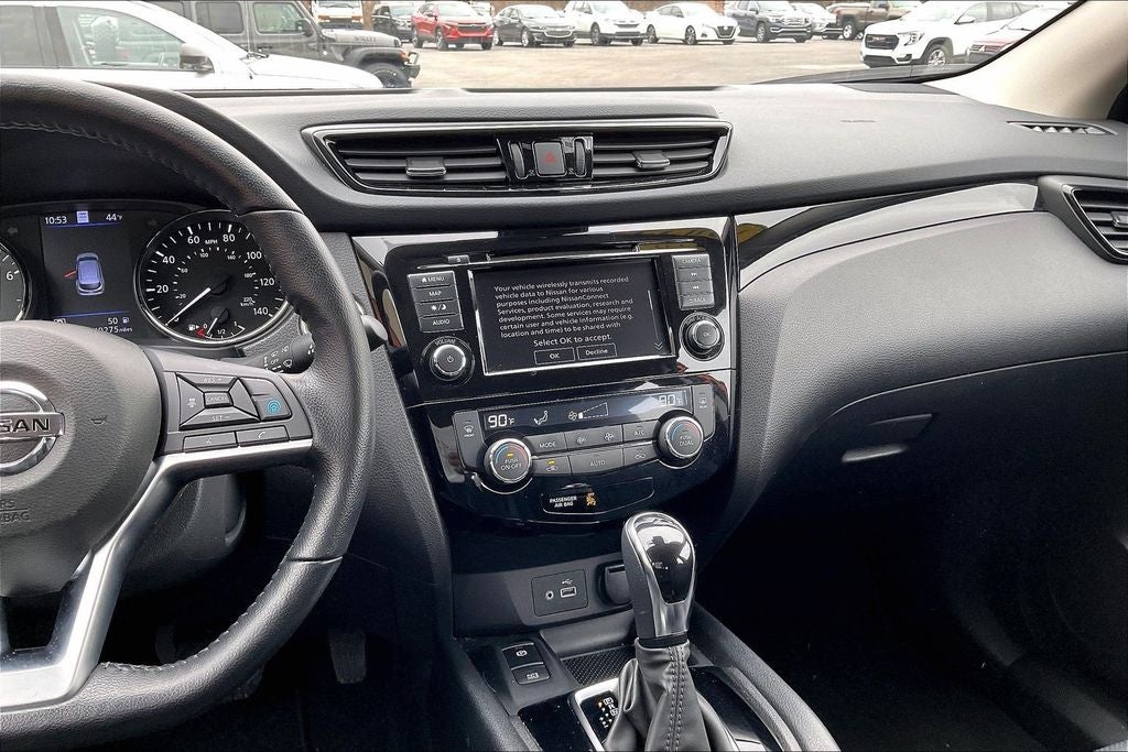 2022 Nissan Rogue Sport SL