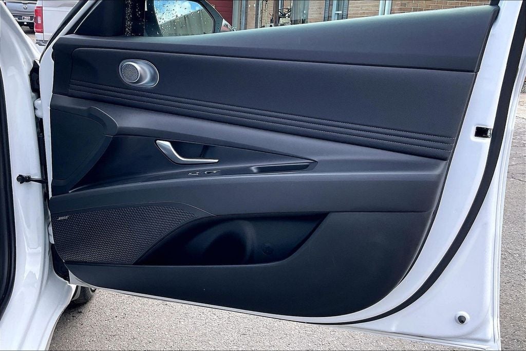 2025 Hyundai Elantra Hybrid Limited