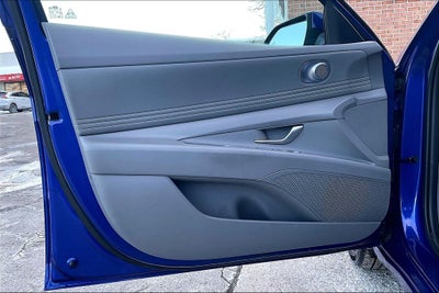 2023 Hyundai Elantra SEL Convenience