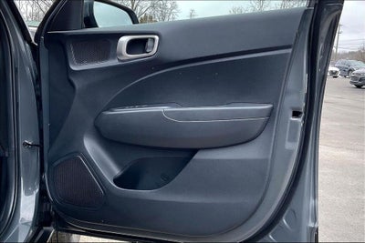 2025 Hyundai Venue SE