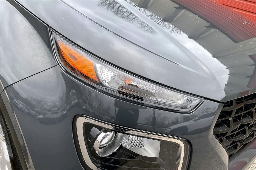 2025 Hyundai Venue SE