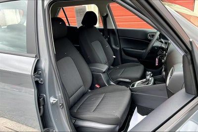 2025 Hyundai Venue SE