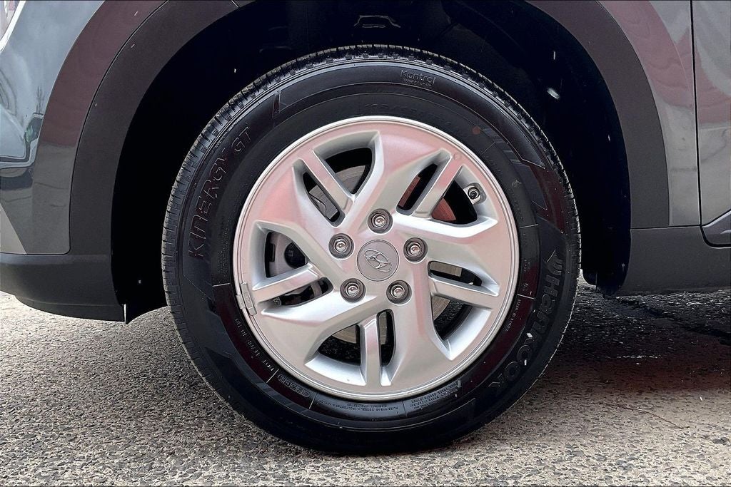 2025 Hyundai Venue SE