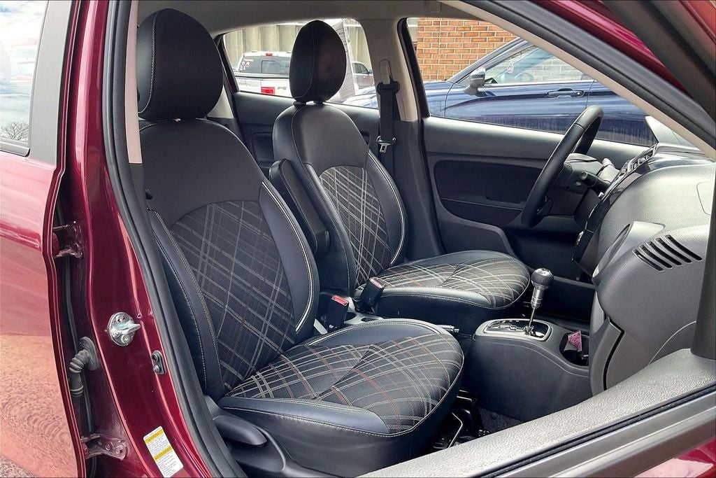 2021 Mitsubishi Mirage SE